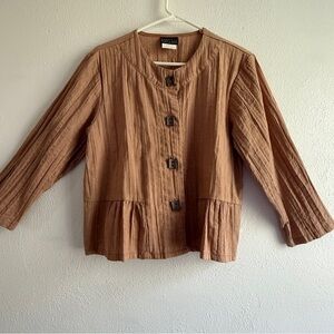 Nannette Keller Tan Button-Up Blouse w/square buttons, 100% cotton. Sz S.